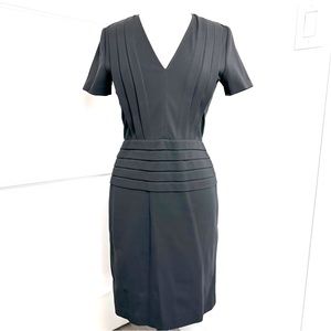 BURBERRY London short-sleeve pleated sheath dress black size 8 US (size 10 uk)